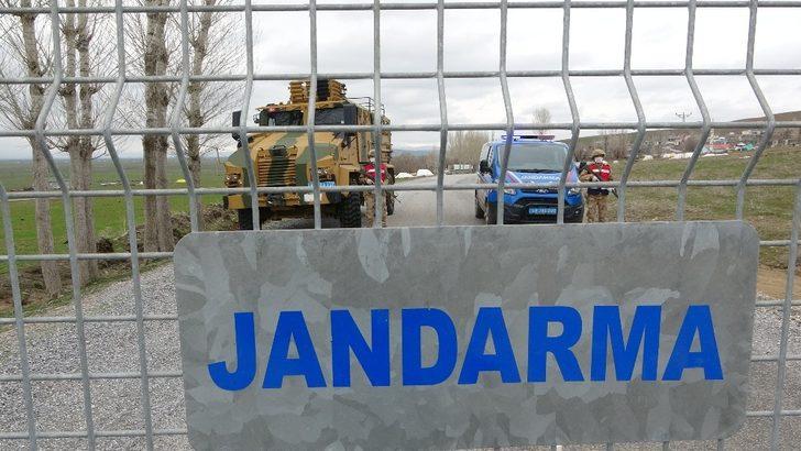 Karantinaya alınan köyler jandarma kontrolünde G3