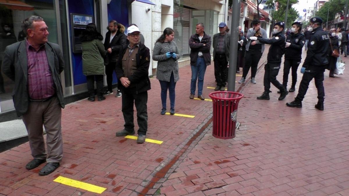 Nazilli polisinden asırlık Perşembe Pazarında sıkı &ouml;nlem