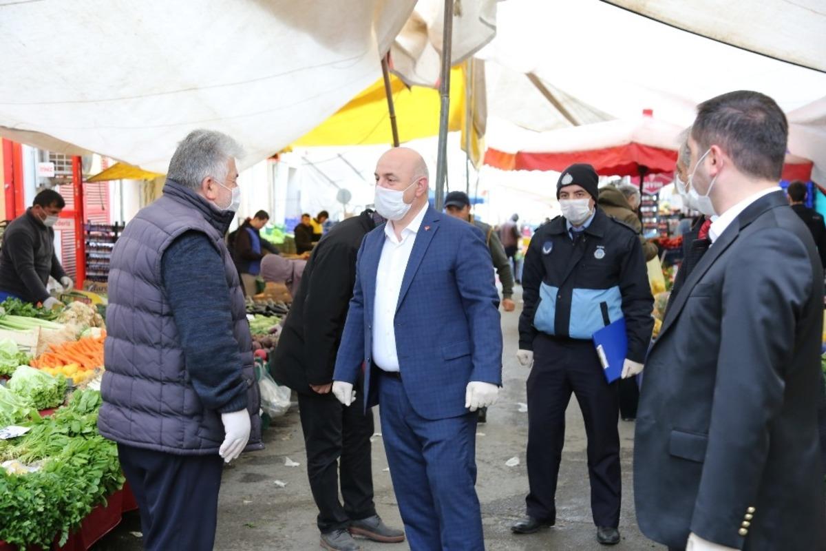 Başkan Bıyık&rsquo;tan pazarda korona vir&uuml;s denetimi