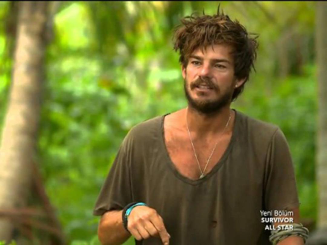 Hakan: Ben bu topraklarda &ouml;l&uuml;p...