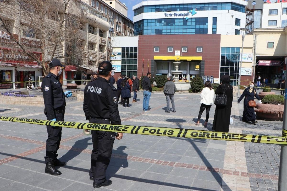 Kayseri Emniyeti&rsquo;nden &rsquo;Sosyal mesafe&rsquo; hassasiyeti