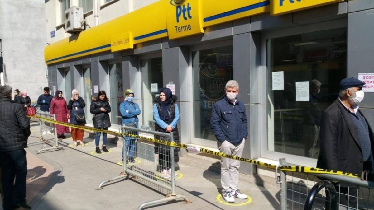 Vali Kaymak: "PTT &ouml;nlerinde sosyal mesafe sağlanacak"