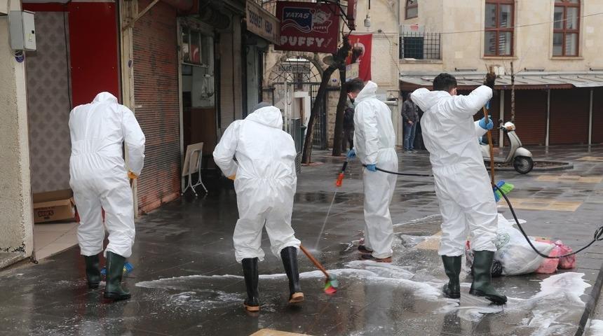 Kilis&rsquo;te dezenfekte &ccedil;alışmaları s&uuml;r&uuml;yor