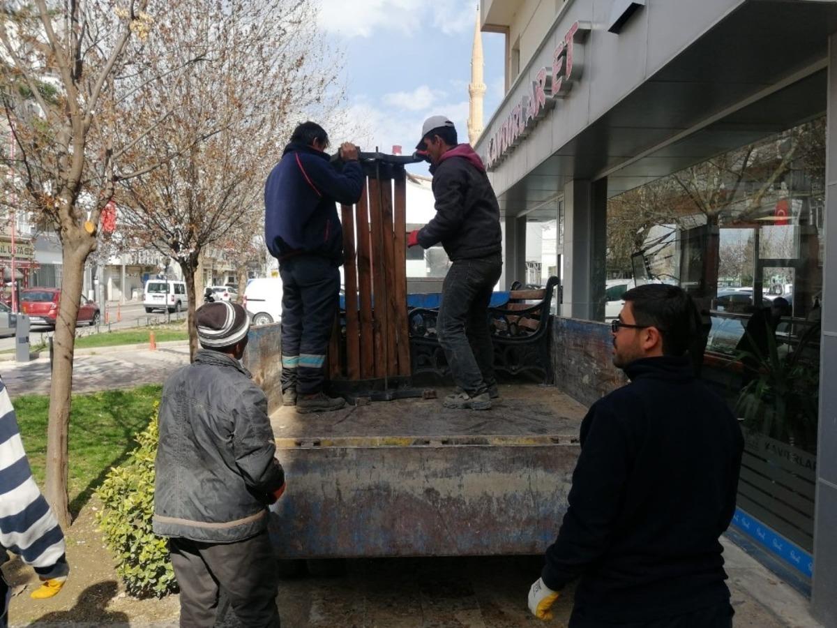Avanos&rsquo;ta banklar kaldırıldı