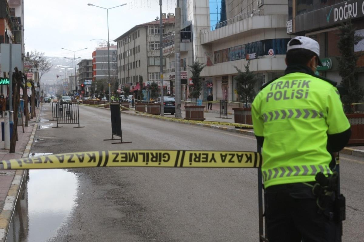 Van&rsquo;ın işlek caddelerine park yasağı getirildi