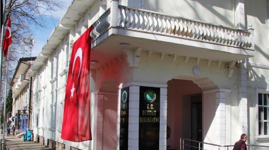 Hendek&rsquo;te belediyeye ait işyerlerinin kiraları ertelendi