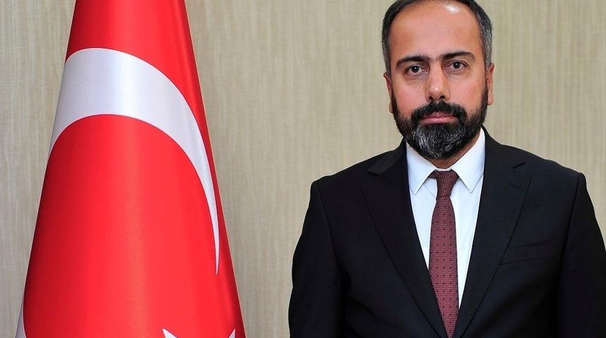 Rekt&ouml;r Şevli&rsquo;den &lsquo;2 Nisan&rsquo; mesajı