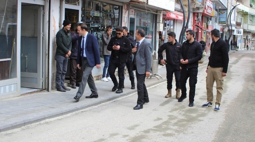 Şemdinli’de vatandaşlar korana virüs salgınına karşı uyarıldı