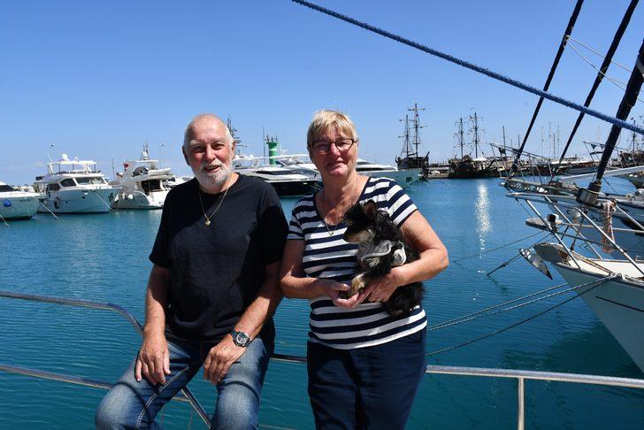 Hollandalı çift, marinadaki yatlarında koronavirüsten korunuyor G3