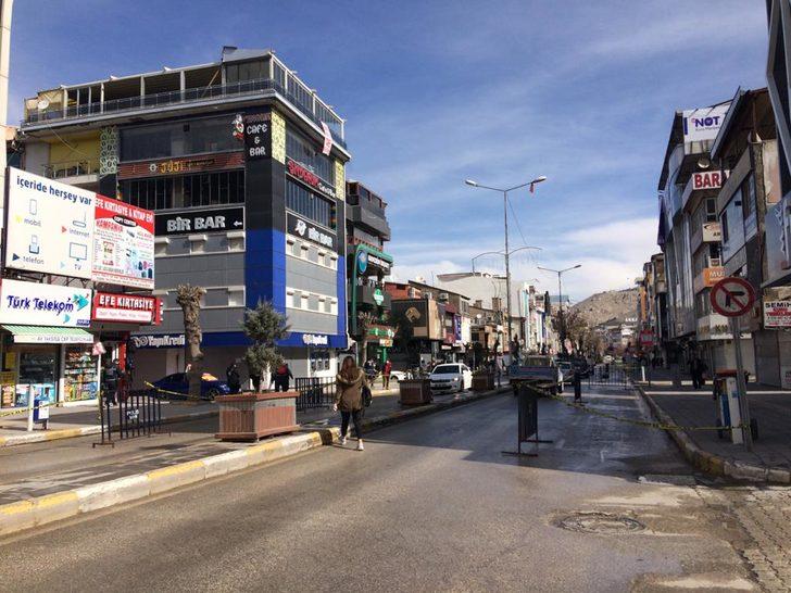 Van'da korkutan anlar! Hemen sokağa çıktılar G2