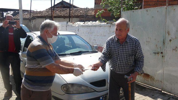 Muhtardan Ege şivesiyle koronavirüs uyarısı: Dinlemeseniz, ölüp gidesiniz G4