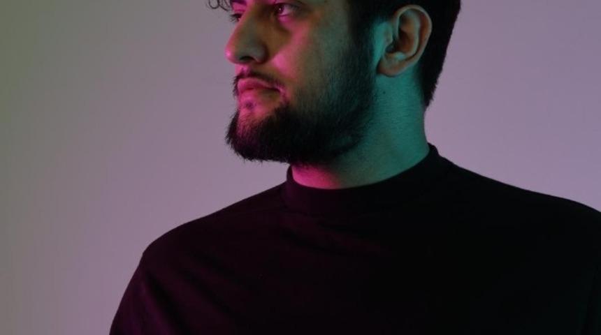 DJ Kerim Büyük, müzik çalışması için üç müzisyenle eve kapandı