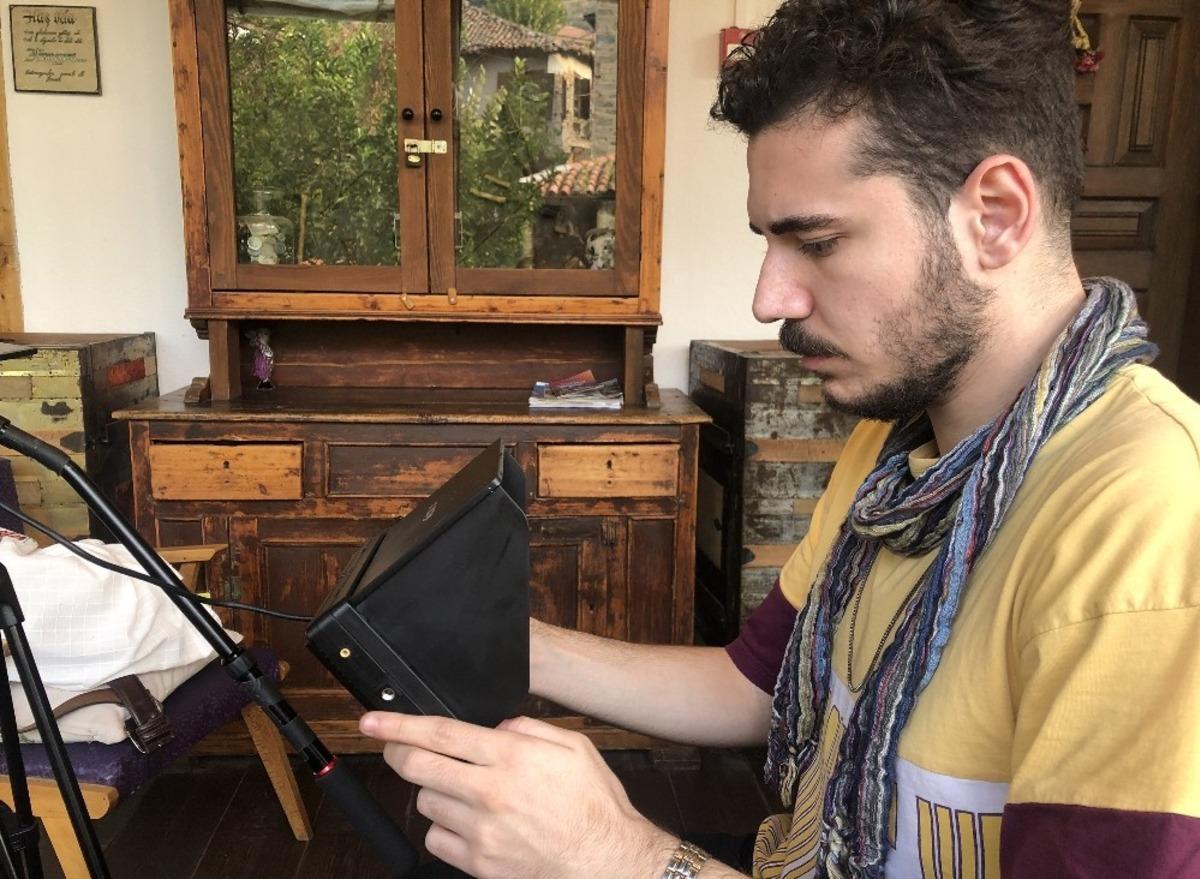 Dedesi i&ccedil;in yaptı, &ldquo;EvdeKal&rdquo;anlara armağan etti