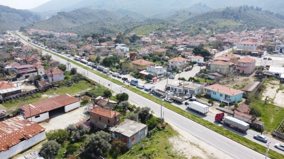 Bafa&rsquo;da ara&ccedil; kuyruğu havadan g&ouml;r&uuml;nt&uuml;lendi