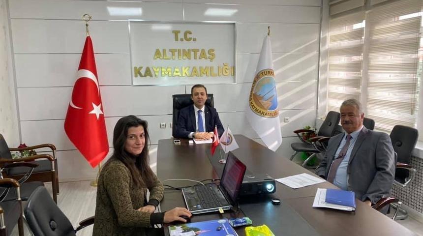 Kaymakam Arcaklıoğlu: 65 yaş &uuml;st&uuml; vatandaşlarımızın t&uuml;m ihtiya&ccedil;ları i&ccedil;in &ccedil;alışıyoruz