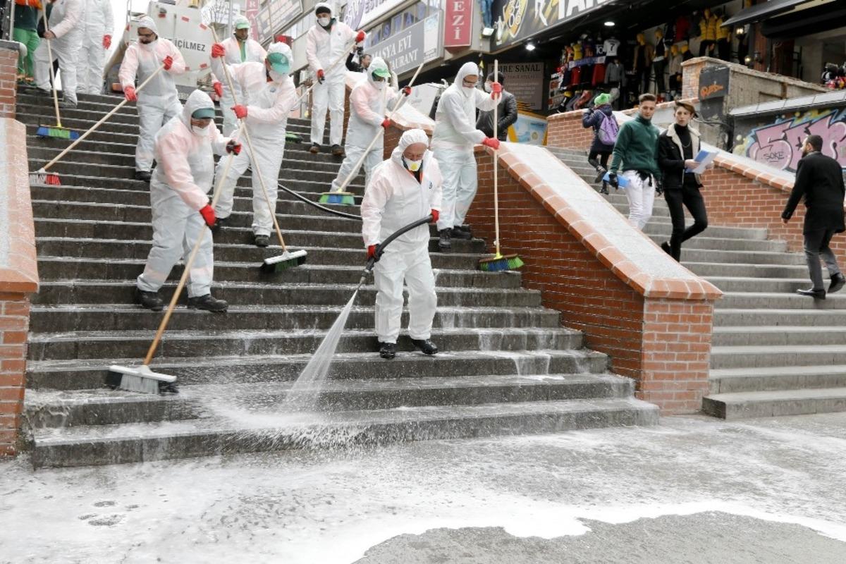 &Ccedil;ankaya&rsquo;da farklı noktalarda dezenfektan hizmeti