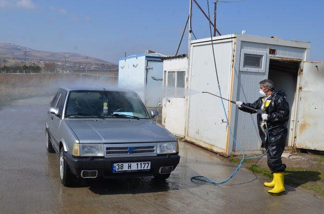 Bünyan Belediyesi vatandaşların araçlarını ücretsiz dezenfekte ediyor