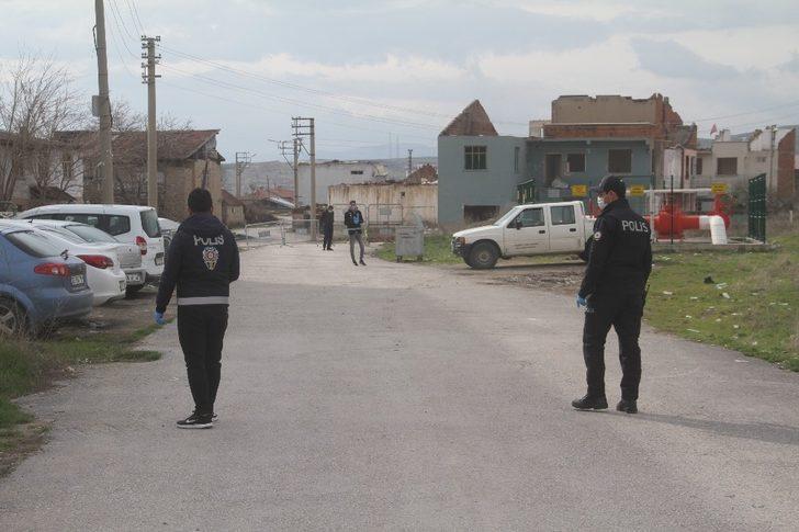 Elazığ’da 5 katlı apartmana koronavirüs karantinası G4