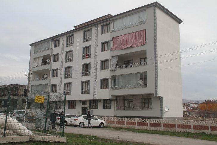 Elazığ’da 5 katlı apartmana koronavirüs karantinası G5