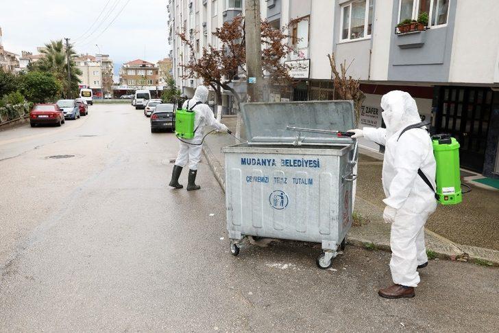 Mudanya’da çöp konteynerleri dezenfekte ediliyor G3