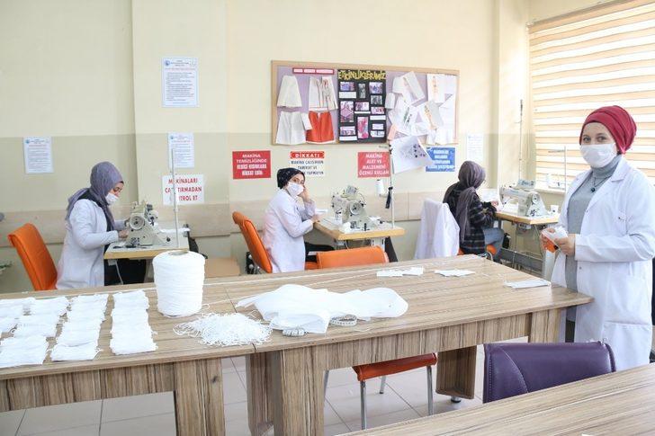 Kütahya’da 0-10 yaş bebek ve çocuklar için maske üretiyorlar G2