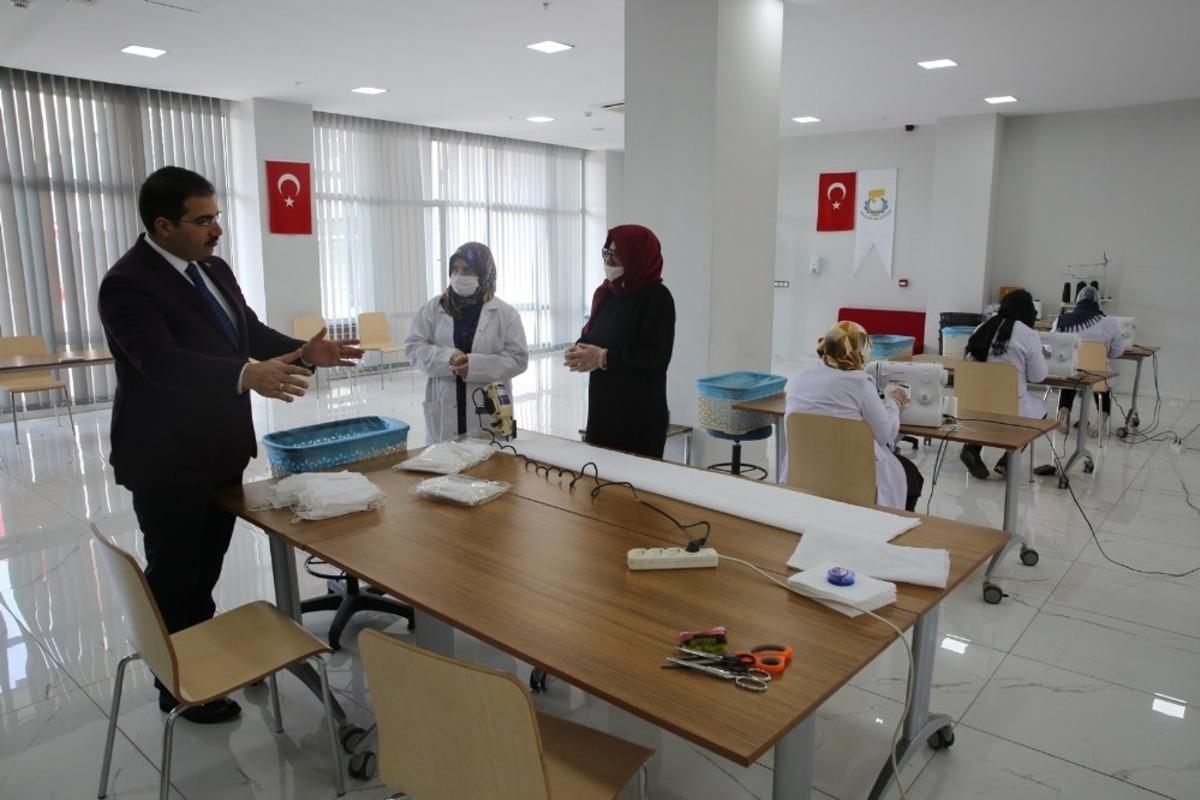 Haliliye&rsquo;de 400 bin maske hedefi