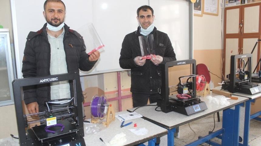 Iğdır&rsquo;da y&uuml;z koruyucu maska &uuml;retimi