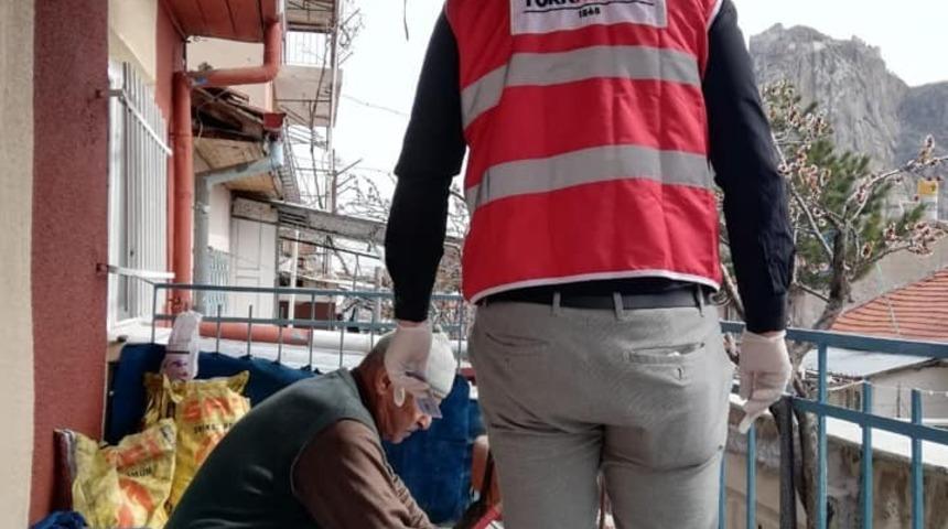 Kızılay yaşlılar i&ccedil;in t&uuml;m imkanları seferber etti