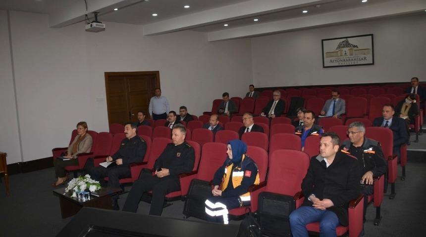 Vali Tutulmaz başkanlığında Korona virüs tedbirler değerlendirildi