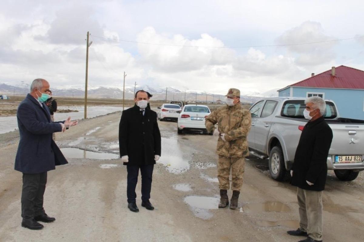 Karantinadaki mahalleye gıda ve temizlik malzemesi desteği