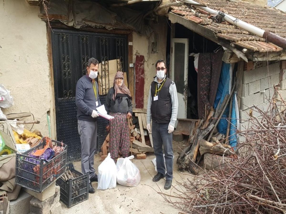 Yaşlı ve kronik rahatsızlığı olanlara "Hijyen Seti" dağıtıldı