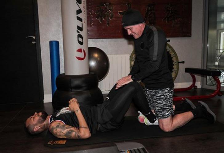 Neymar, annesinin sevgilisini evden kovdu G3