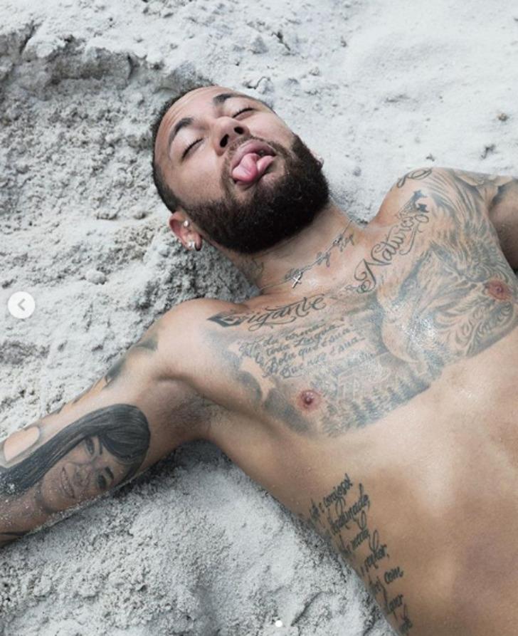 Neymar, annesinin sevgilisini evden kovdu G4