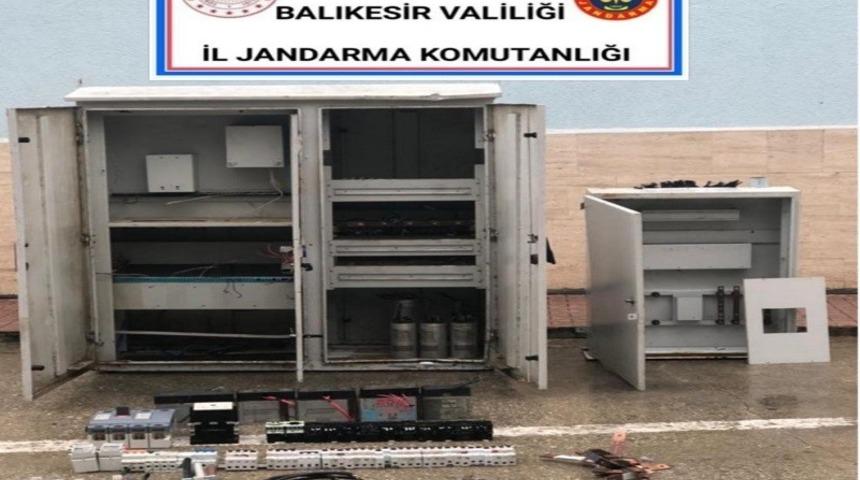 İvrindi&rsquo;de hırsızlar &ccedil;iftliğin trafosunu &ccedil;aldı