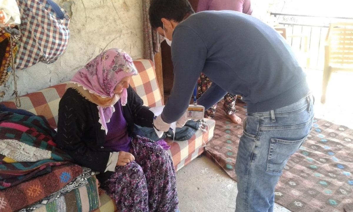 Gazipaşa&rsquo;da Sosyal Destek &Ouml;demeleri evlere gitmeye başladı