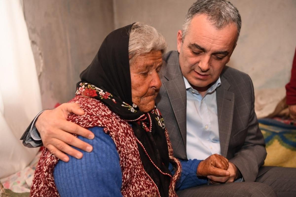 Alzheimer hastası 83 yaşındaki Elif nineye ev s&uuml;rprizi