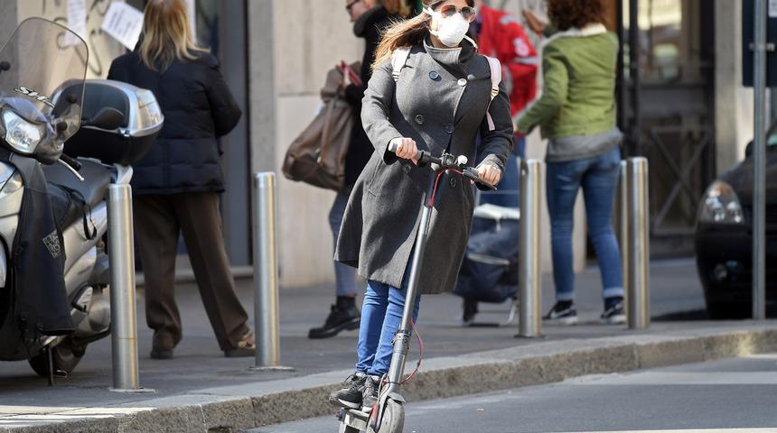 İtalya ve İspanya'da milyonlarca kişinin maskesine el koydu