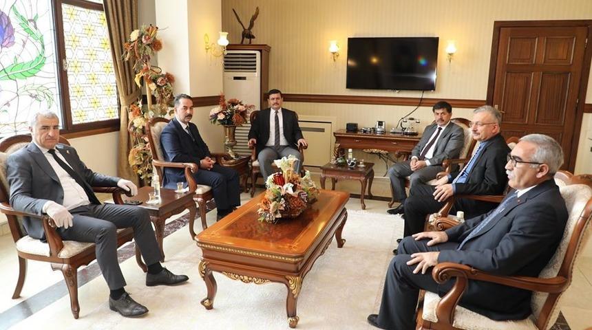 Erzincan Valisi Ali Arslantaş:  &ldquo;G&uuml;n birlik g&uuml;n&uuml;&rdquo;