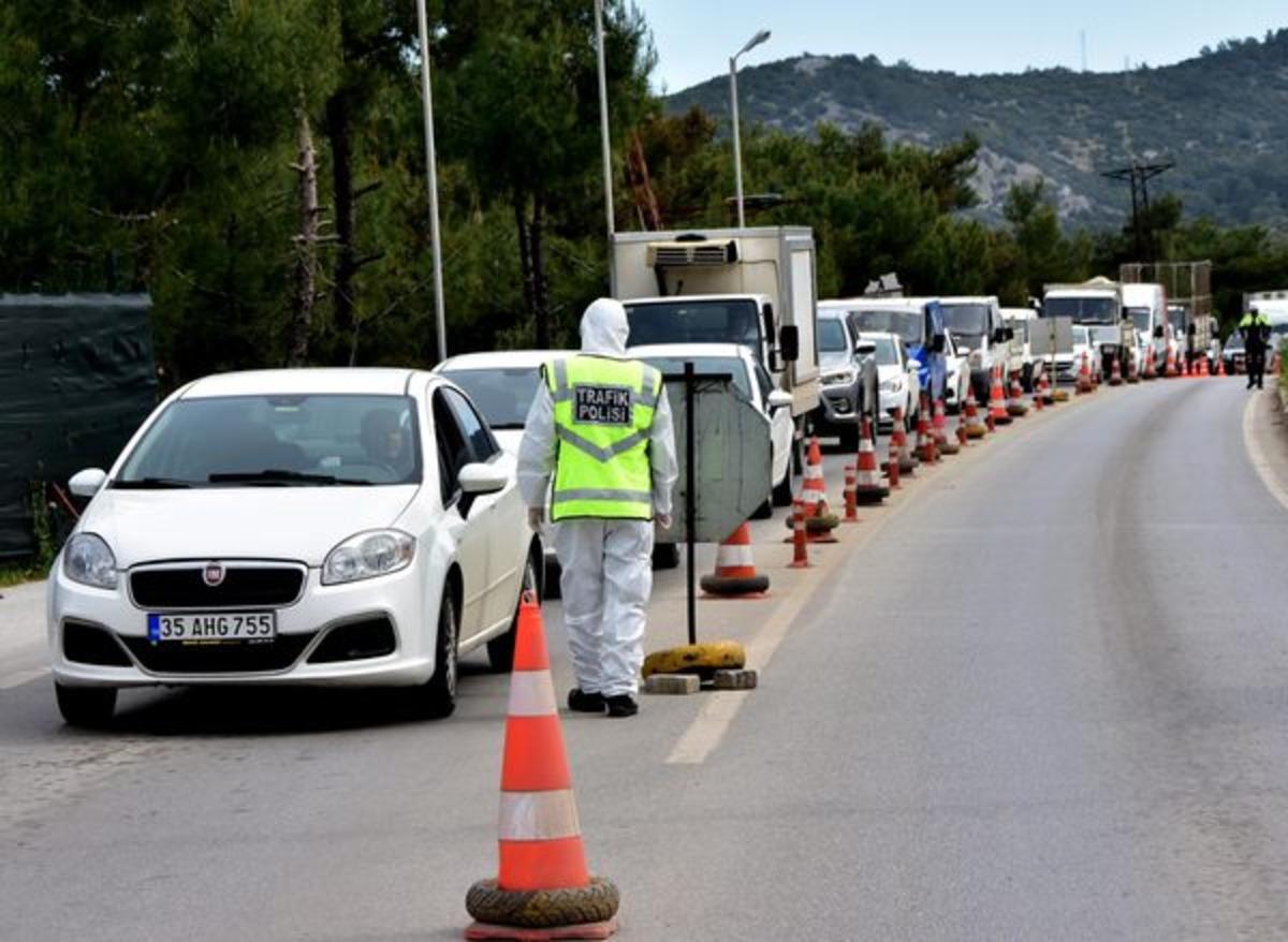 Bodrum'a 25 g&uuml;nde 125 bin ara&ccedil;  giriş yaptı