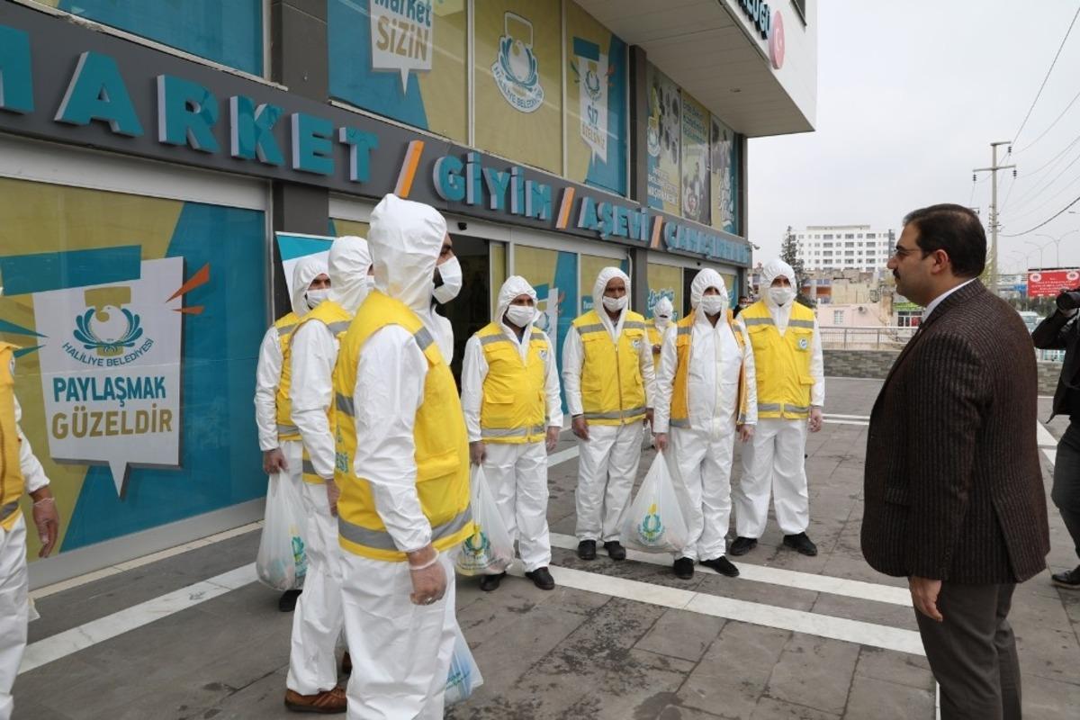 Gıda yardımları evlere kadar g&ouml;nderiliyor