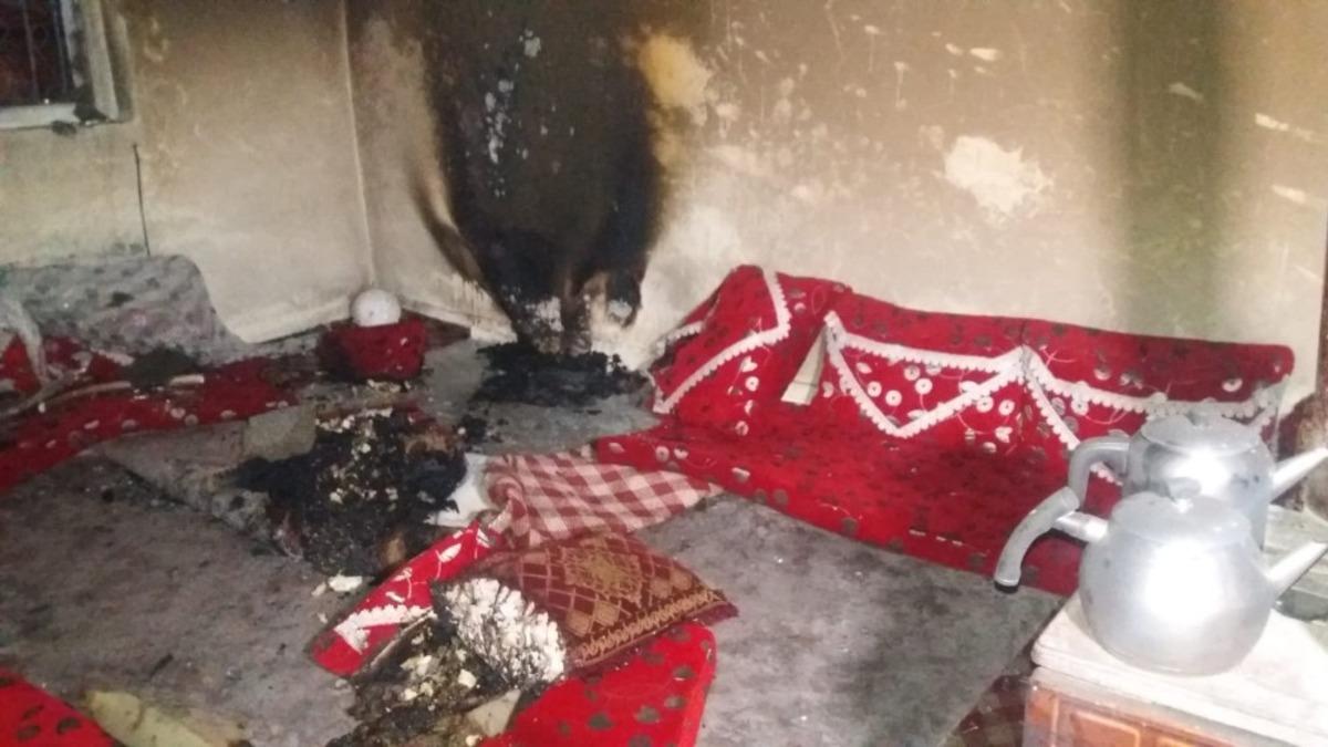 Sobadan &ccedil;ıkan yangın 4 kişilik aileyi evsiz bıraktı