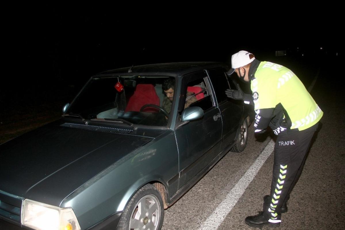 Polis ve jandarma ekipleri uygulama noktaları kurdu; Muğla&rsquo;ya giriş yasaklandı