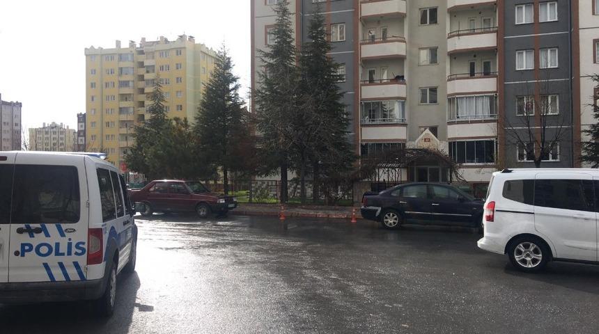 84 yaşındaki adam evinde &ouml;l&uuml; bulundu