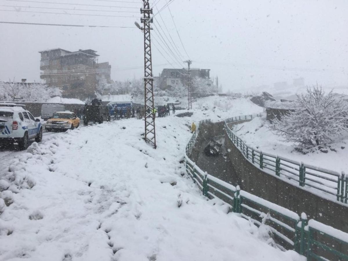 Hakkari&rsquo;de trafik kazası: 5 yaralı