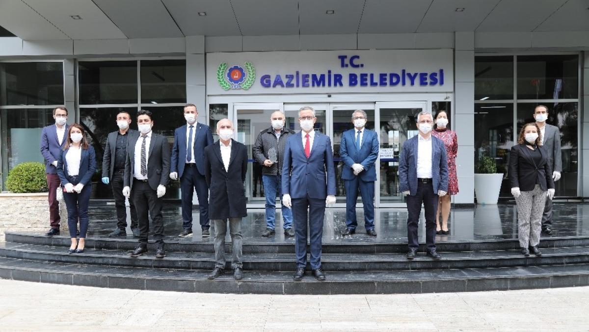 Gaziemir&rsquo;de y&uuml;z g&uuml;ld&uuml;ren toplu s&ouml;zleşme
