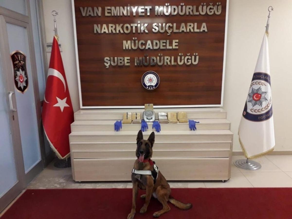 Plastik sebzelik i&ccedil;erisinde 5 kilo 630 gram eroin ele ge&ccedil;irildi