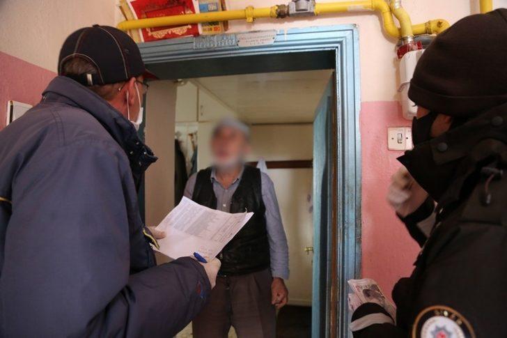 Evler tek tek gezilerek dağıtıyor G4