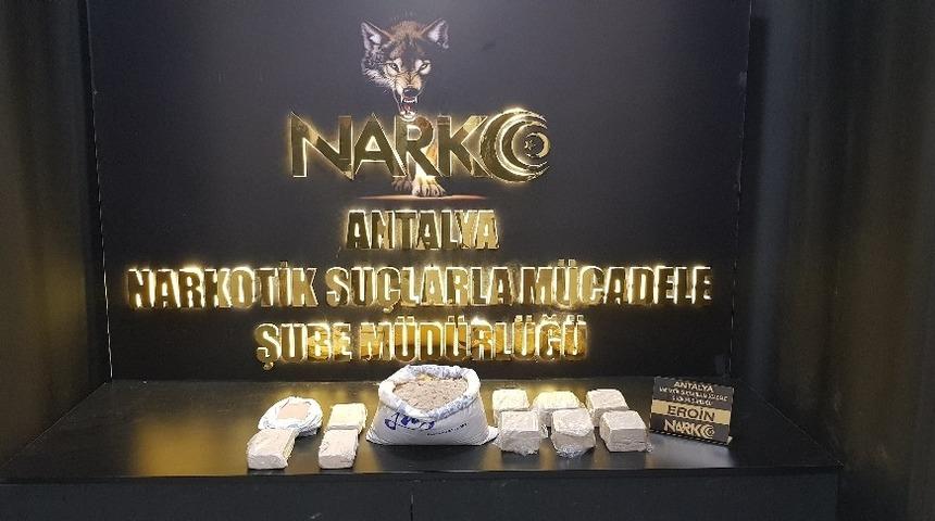 Antalya’da 10 kilo 420 gram uyuşturucu ele geçirildi