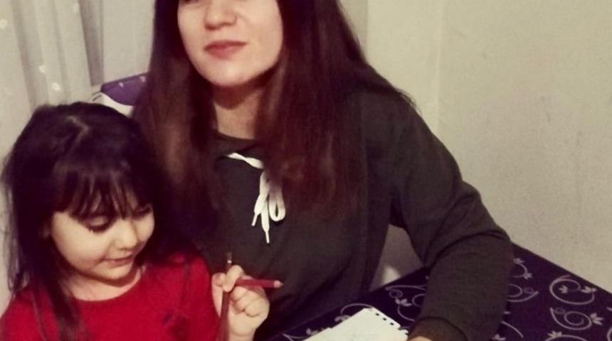 Koronalı g&uuml;nleri karikat&uuml;r ile aşıyor