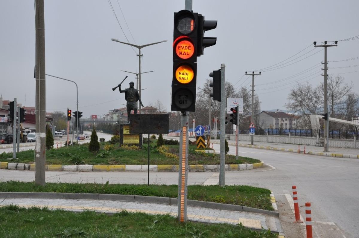 Trafik ışıklarında uyarı